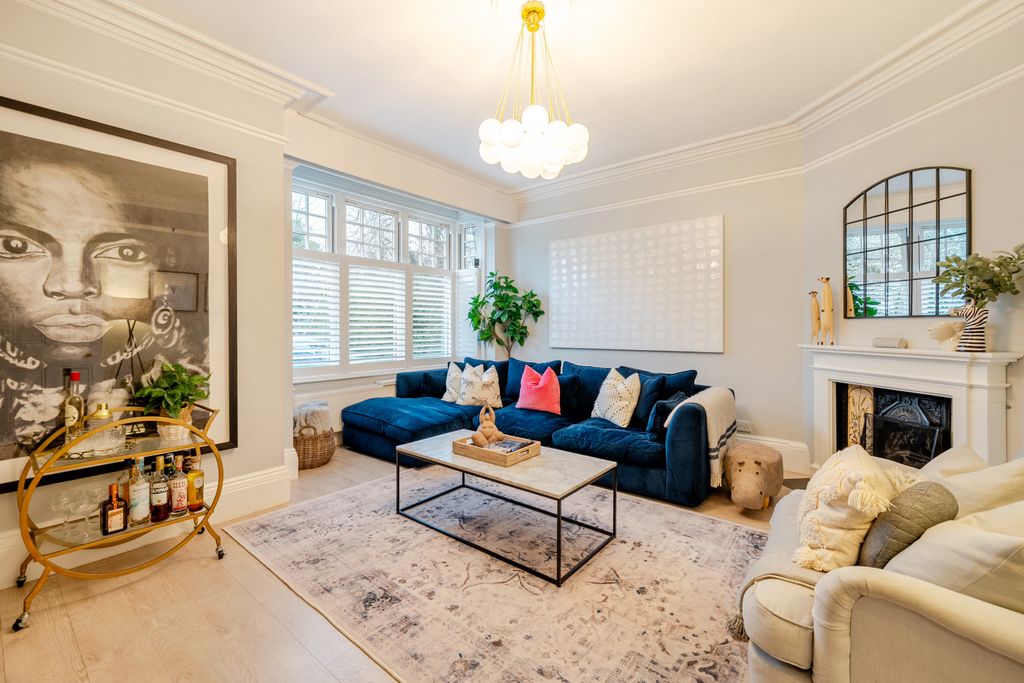 Property photo 2 of 28 Picture No. 31