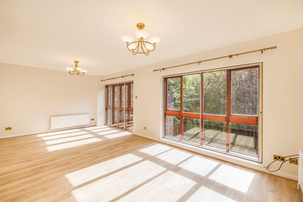 Property photo 2 of 22 Pbox-Img.Jpg