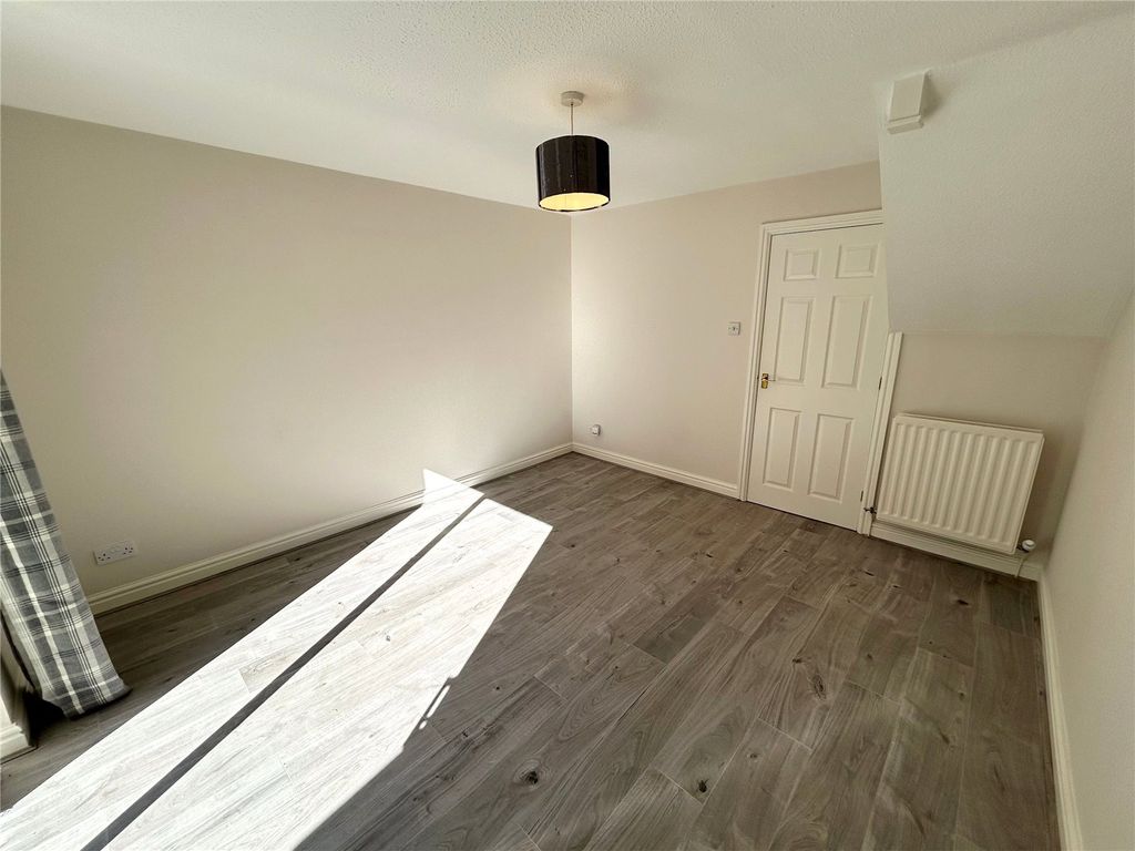 Property photo 3 of 10 Living Room