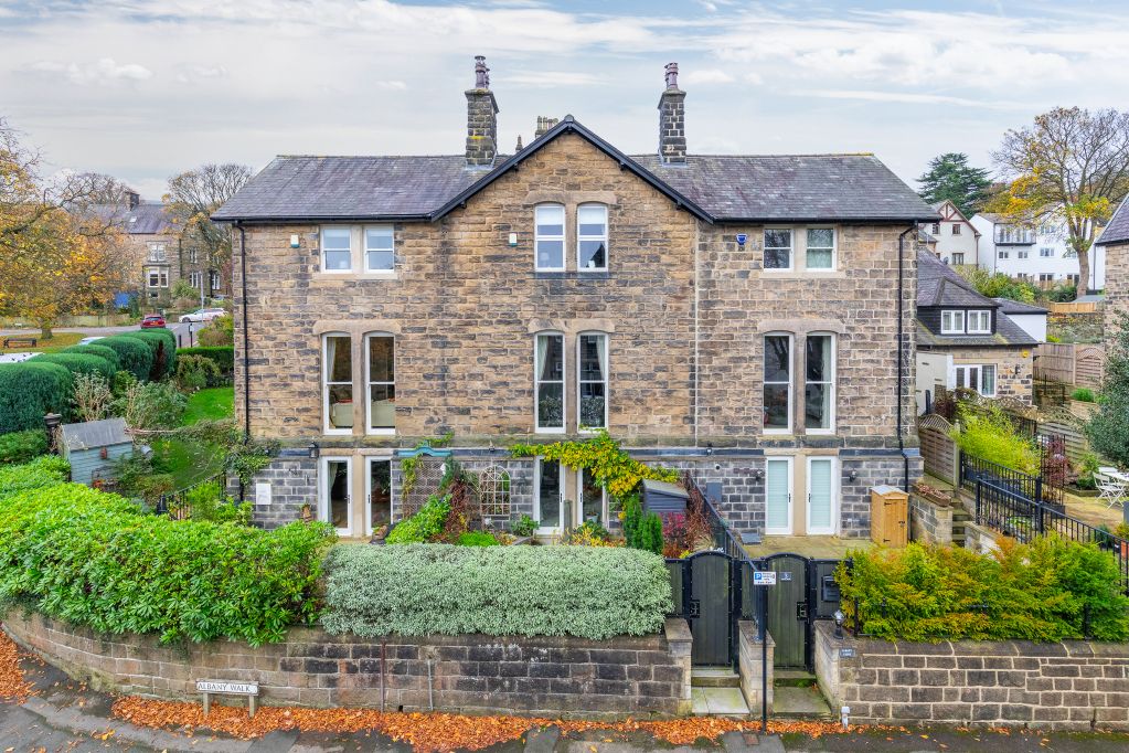 Property photo 1 of 15 The Vicarage