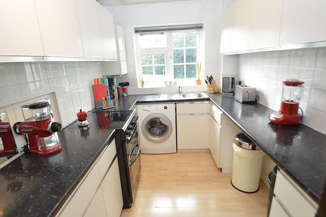 Property photo 2 of 5 Kitchen