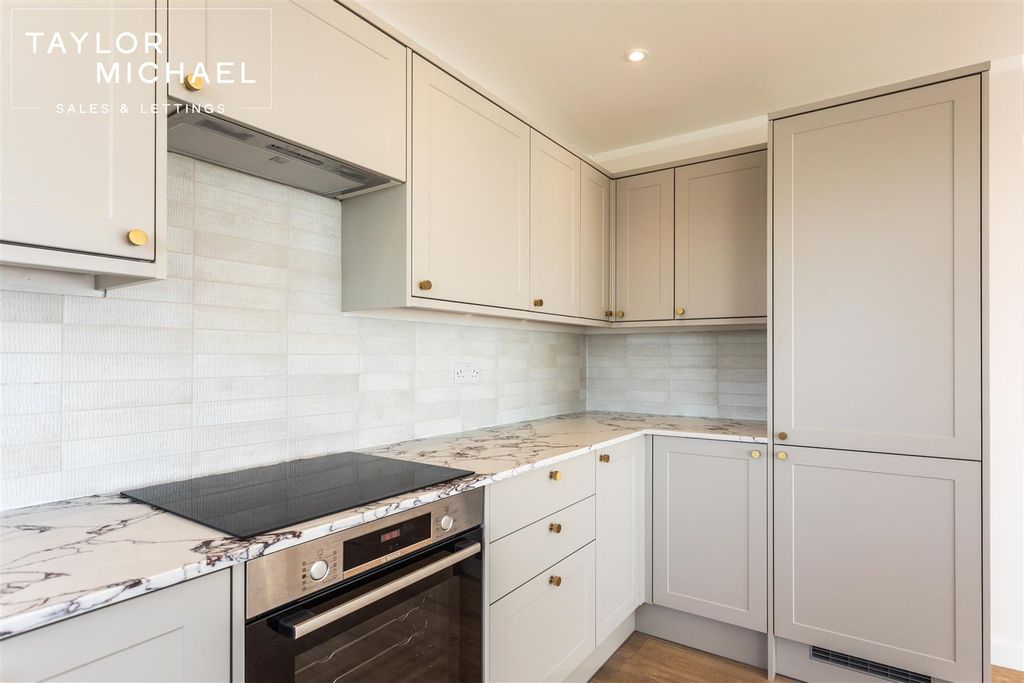 Additional image 29 of 2 bed flat to rentThe Esplanade, Selden, Worthing BN11