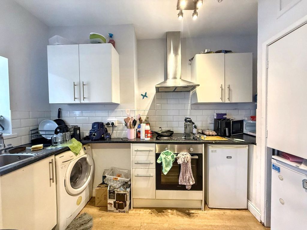 Property photo 3 of 25