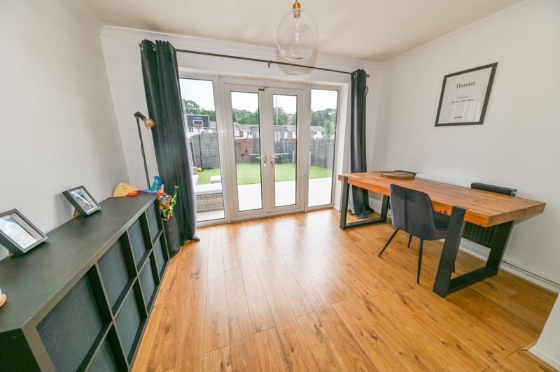 Property photo 3 of 17 Photo 8