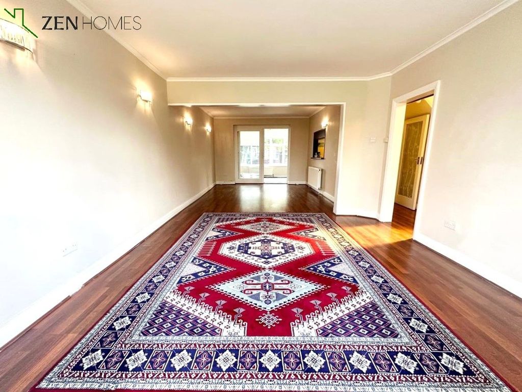 Property photo 3 of 21