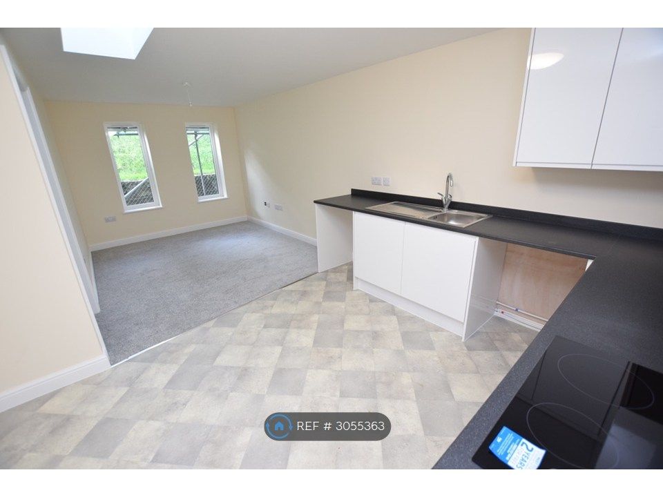 Property photo 2 of 8 Light And Airy Open Plan Living