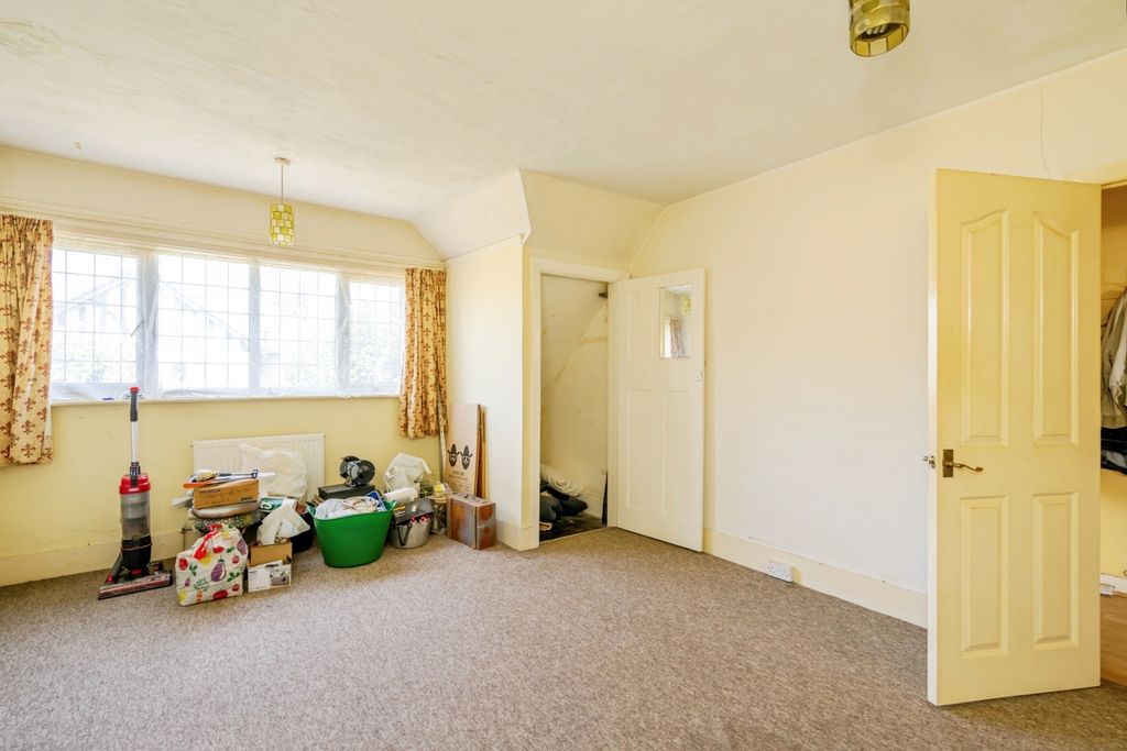Property photo 3 of 9 Photo
