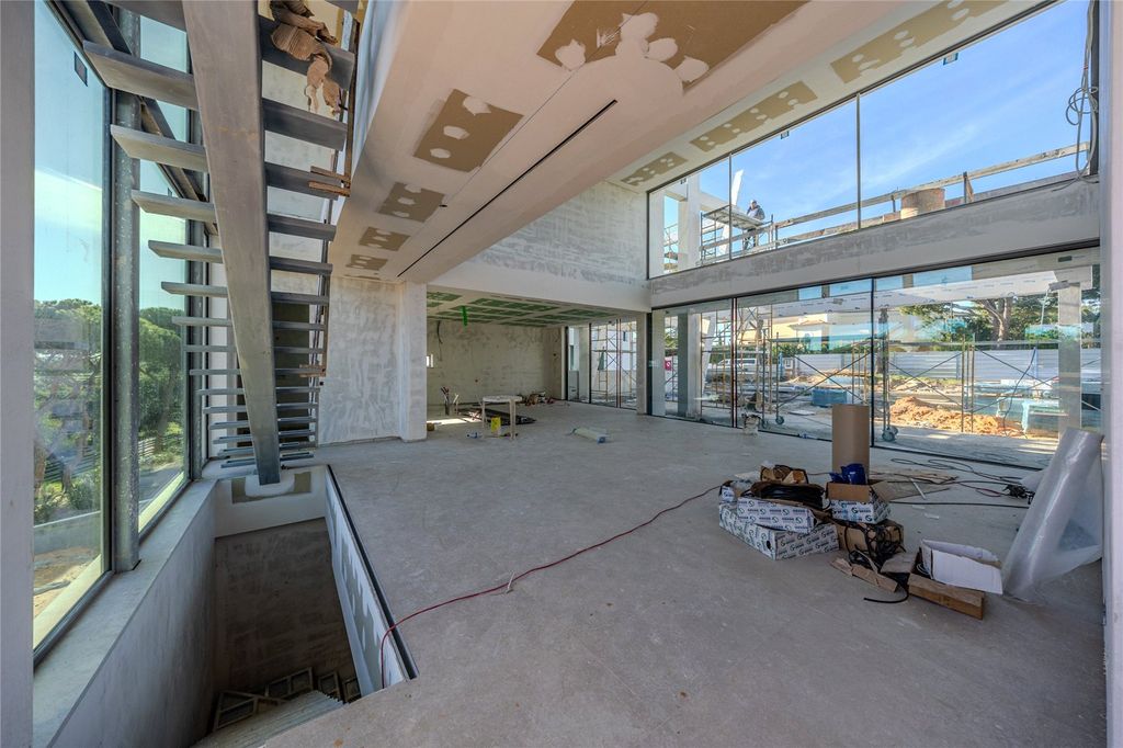 Property photo 3 of 15 Picture No. 01