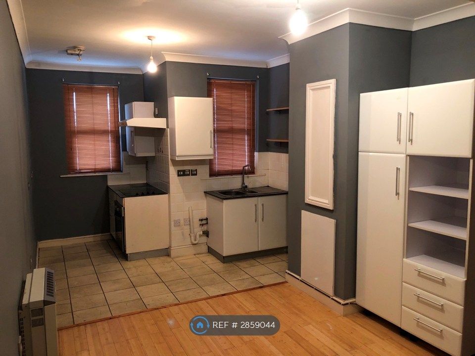 Property photo 1 of 3