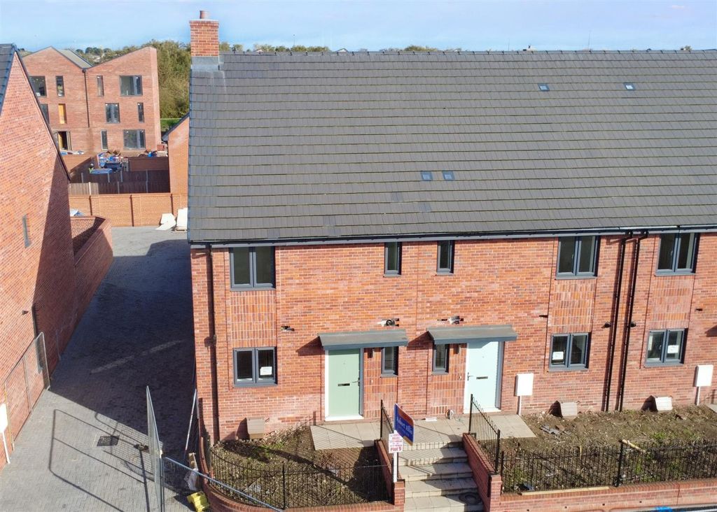 Property photo 1 of 11 Plot 9 Front