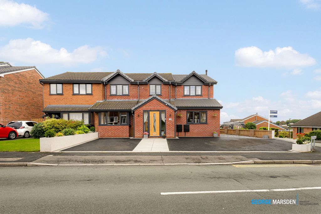 Property photo 2 of 44