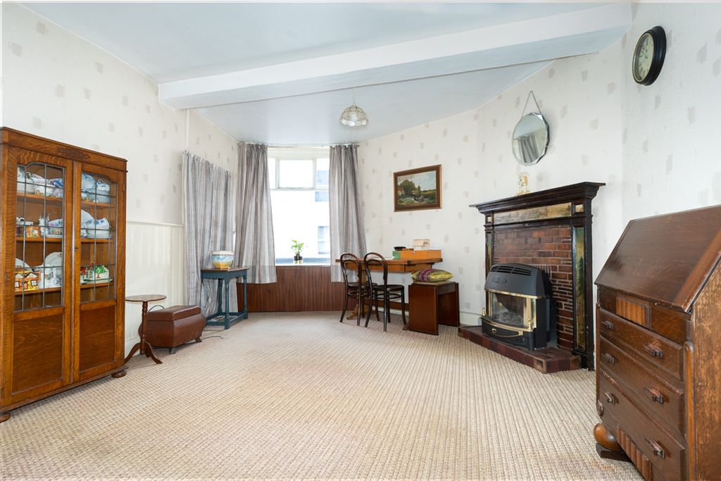 Property photo 3 of 38 B0031536