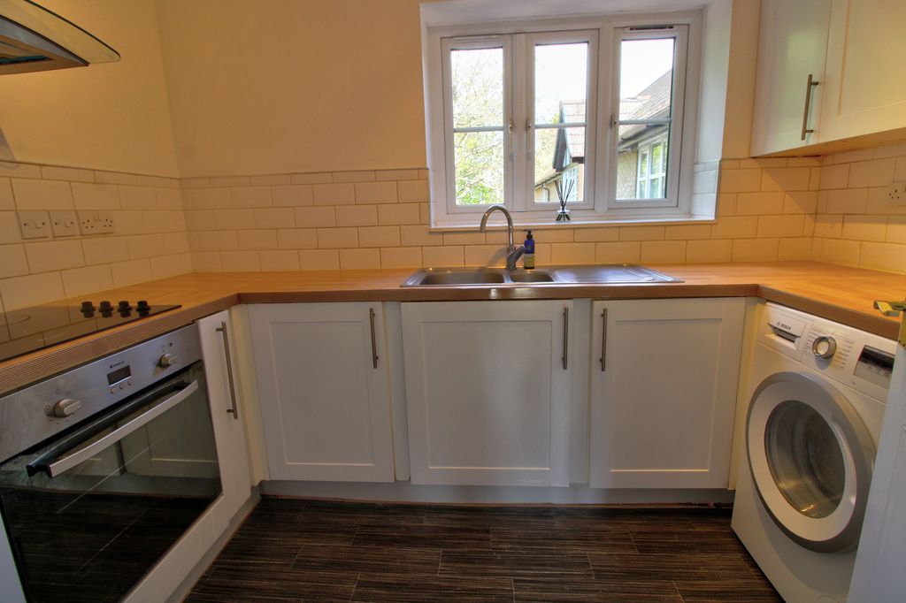 Property photo 3 of 8 Photo #3