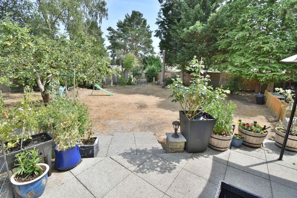 Property photo 2 of 21