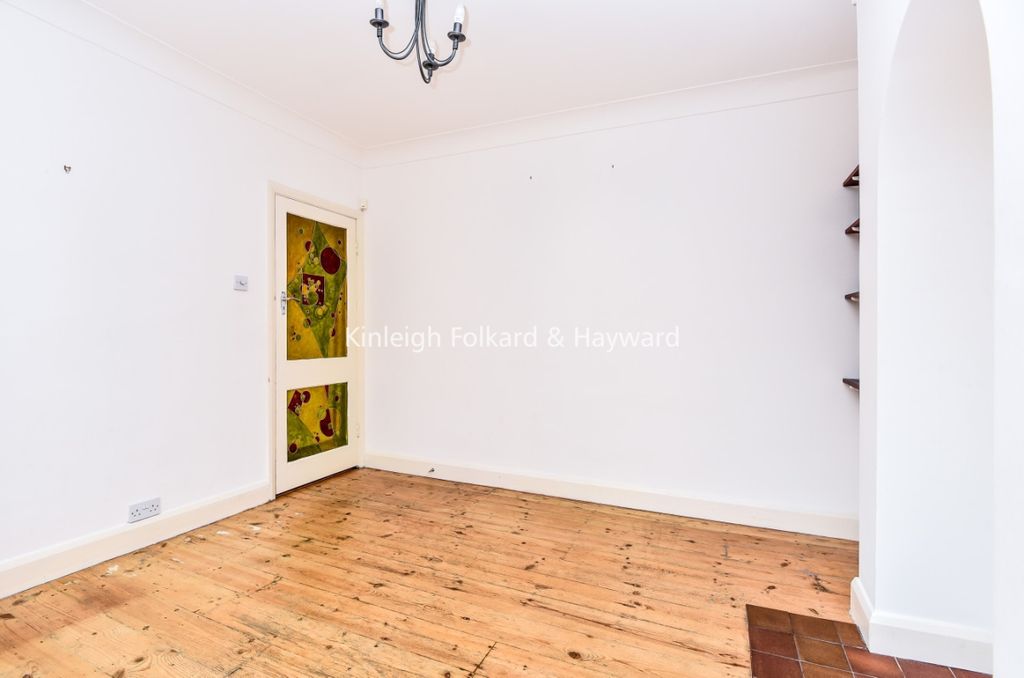 Property photo 2 of 13 063Ad83F-9F9F-4557-B