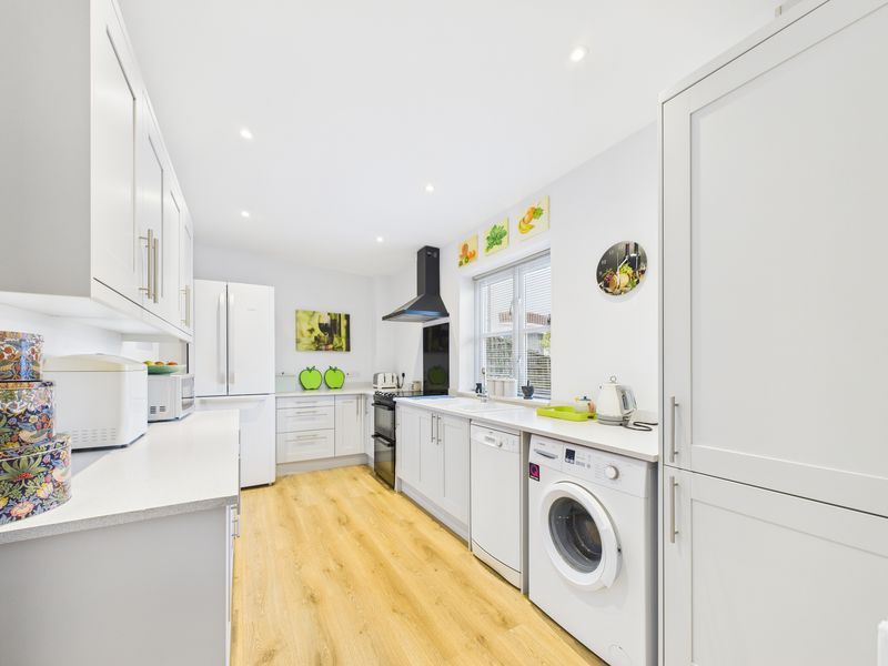 Property photo 2 of 14 Kitchen