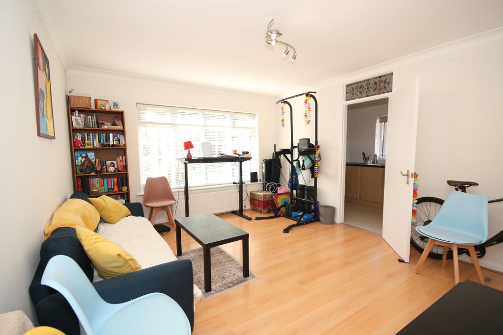 Property photo 3 of 5