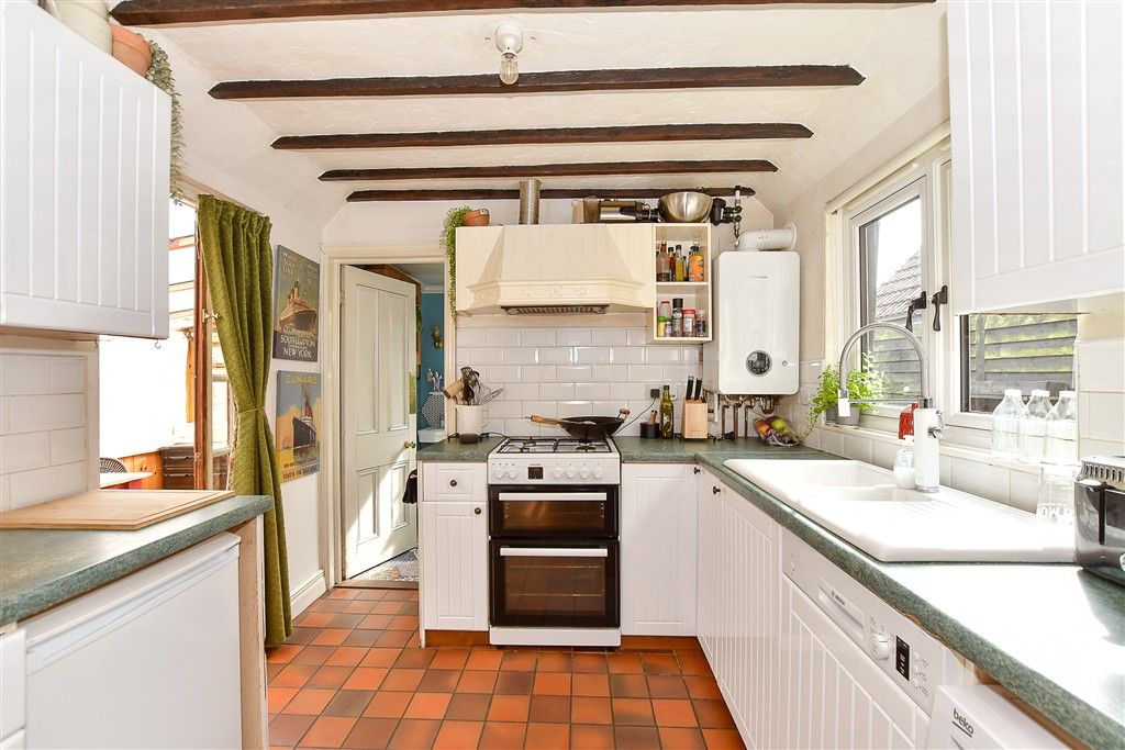 Property photo 3 of 15 Kitchen