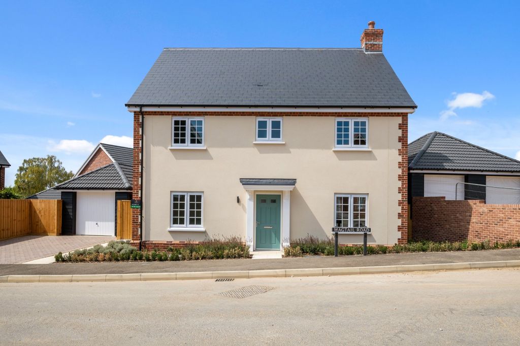 Property photo 1 of 19 The Heacham