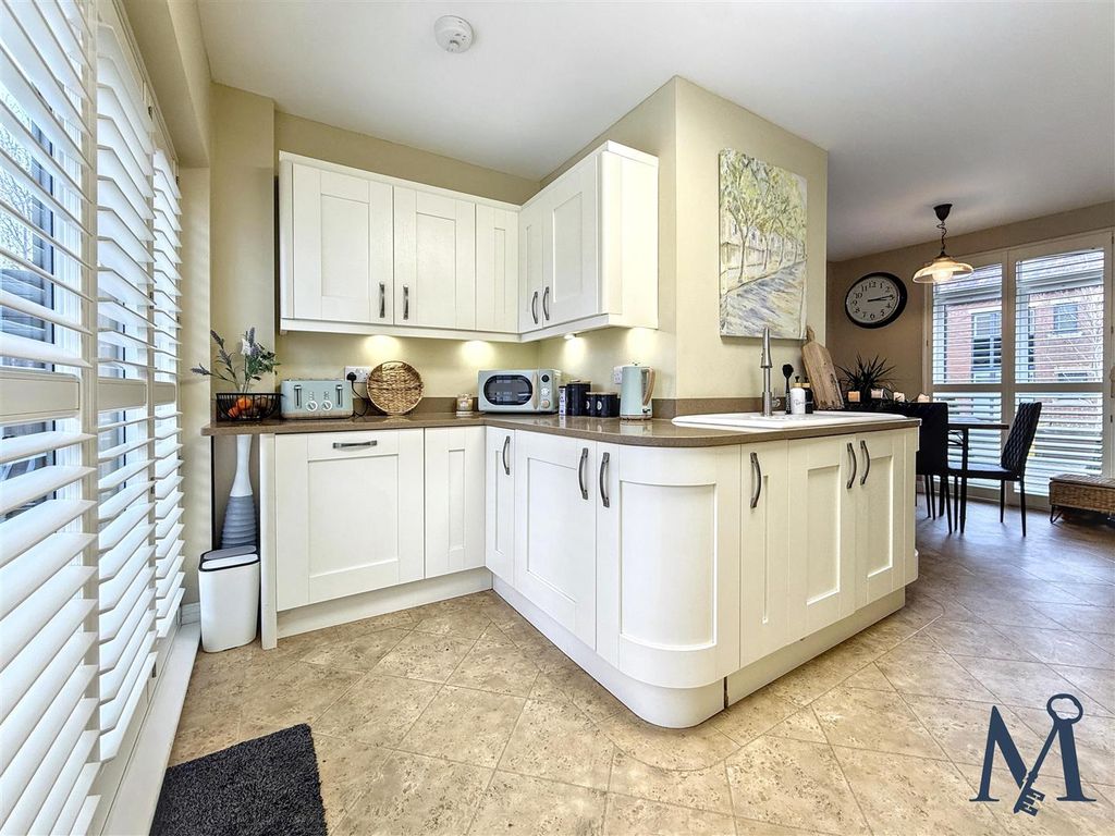 Property photo 3 of 26 Kitchen Diner