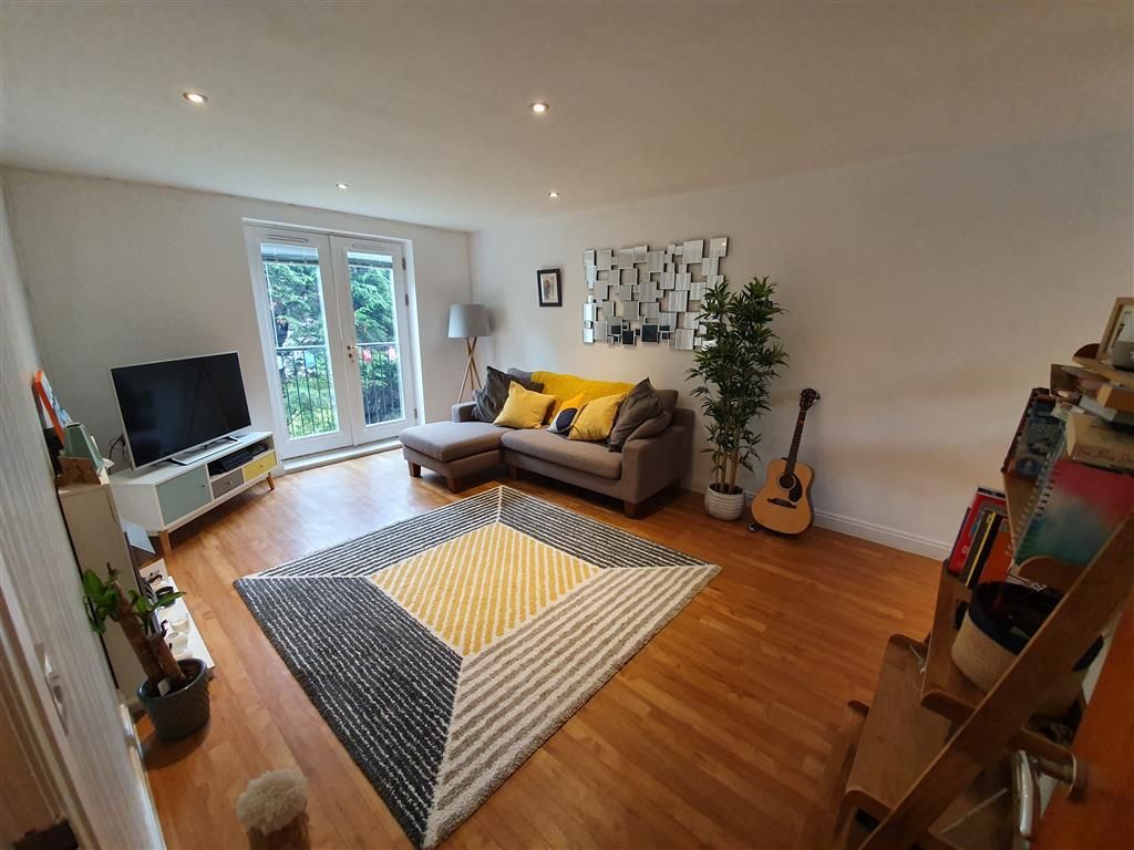 Property photo 2 of 11 Image