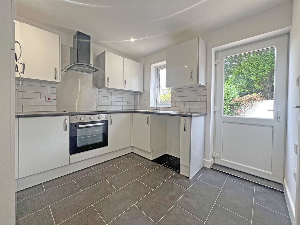 Property photo 2 of 8 Picture No. 06