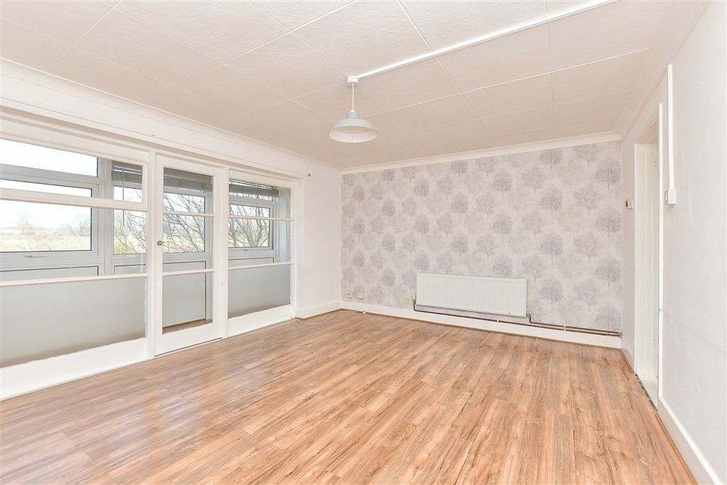 Property photo 1 of 12 Lounge/Diner