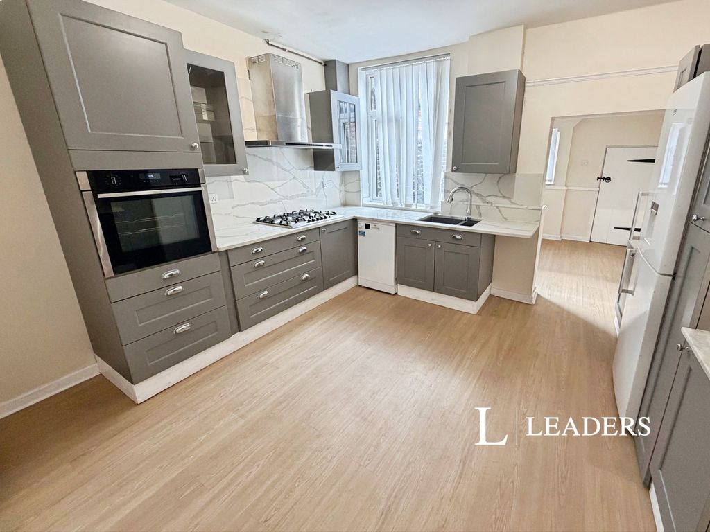 Property photo 1 of 12 Pbox-Img.Jpg