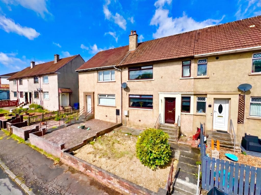 Property photo 1 of 18 Reid Avenue, Dalry External