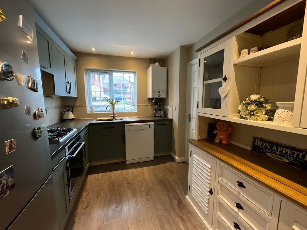 Property photo 2 of 13