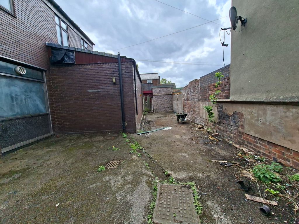 Property photo 3 of 4