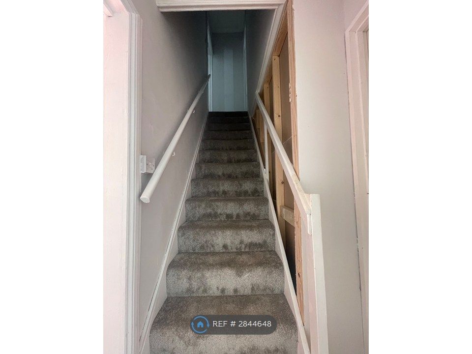 Additional image 11 of 3 bed semi-detached house to rentLeeson Road, Ventnor PO38