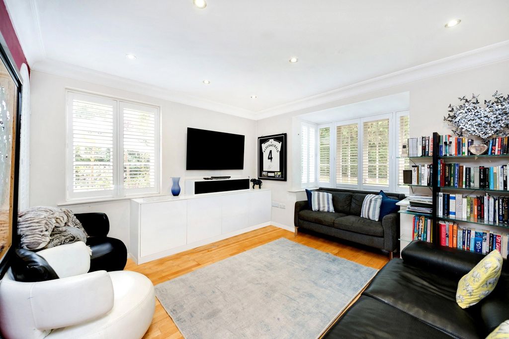 Property photo 2 of 14 Picture No. 20
