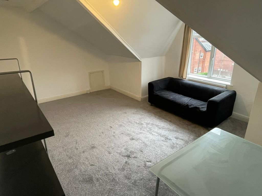 Property photo 2 of 8 Picture No. 16