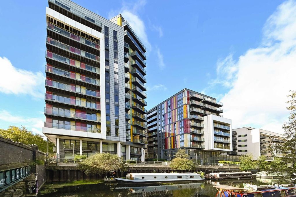 Property photo 1 of 17