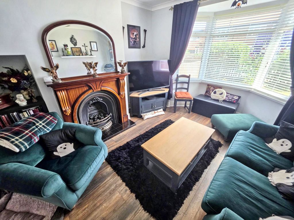 Property photo 2 of 23