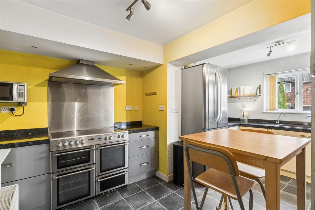 Property photo 2 of 17 Dsc02906-5954F75Aa3Bfdfe557d38Bfde0A0d427.Jpg