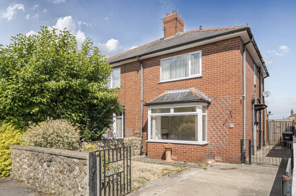 Property photo 1 of 20 Ewemove Harrogate House Front