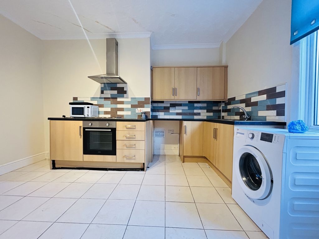 Property photo 3 of 10 Img_2098