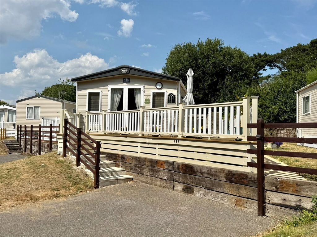 Property photo 1 of 17 Picture No. 04