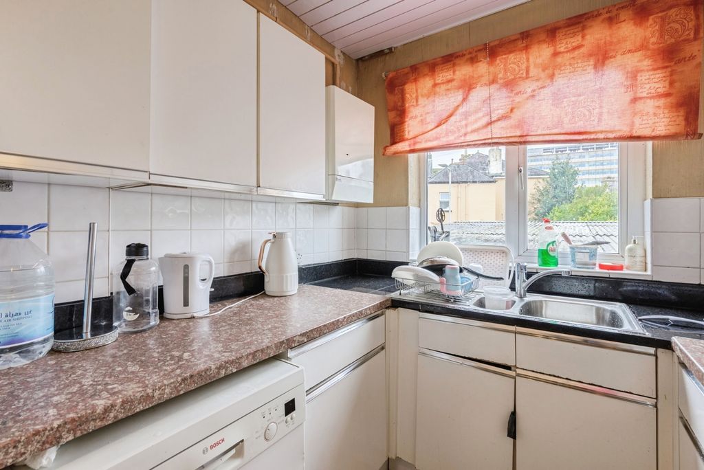 Property photo 3 of 15 Pbox-Img.Jpg