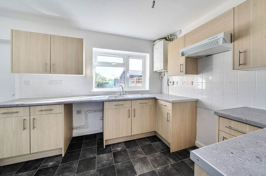 Property photo 3 of 14 Kitchen/Dining Room