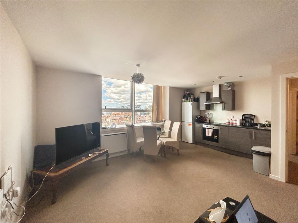 Property photo 2 of 15