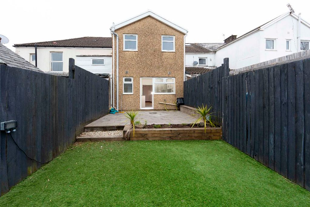 Additional image 18 of 3 bed terraced house to rentRailway Street, Trelewis, Treharris CF46