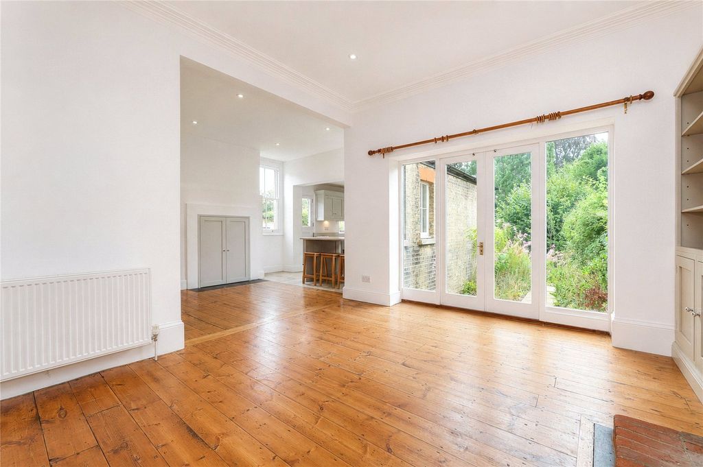 Property photo 3 of 17 Picture No. 16