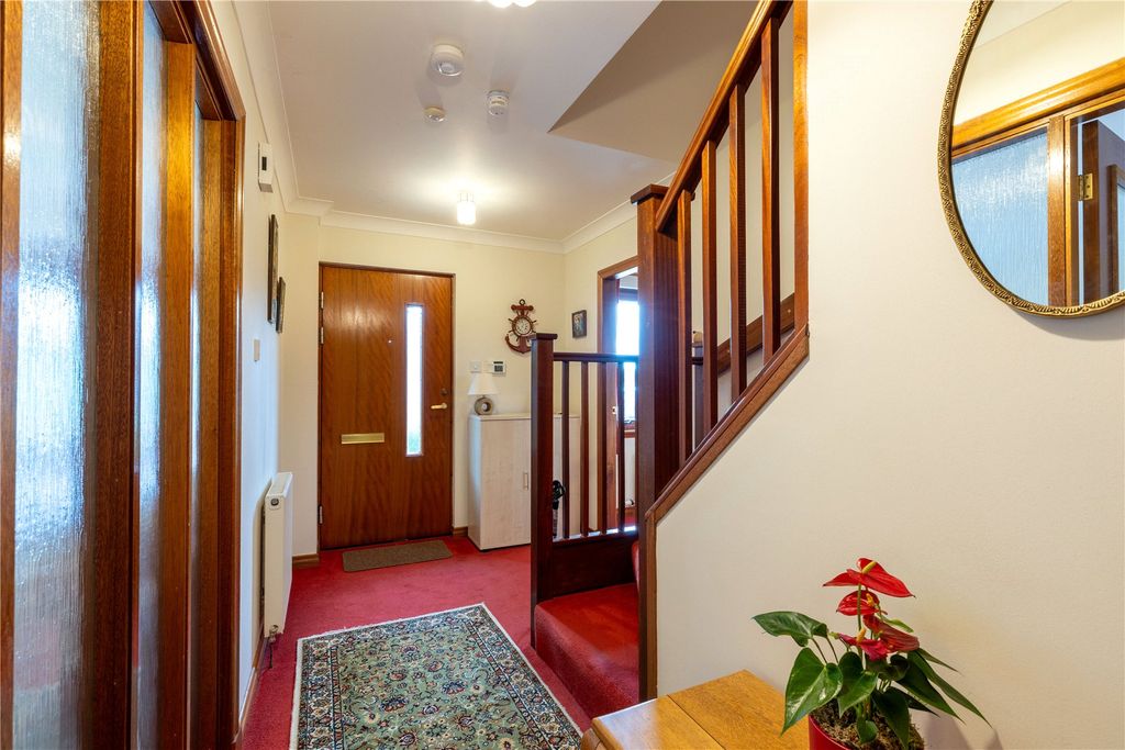 Property photo 3 of 35 Picture No. 18