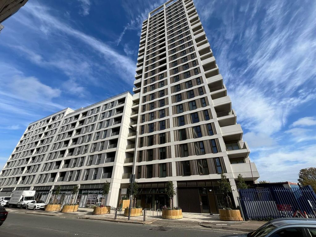 Property photo 1 of 11 Front (Exterior)