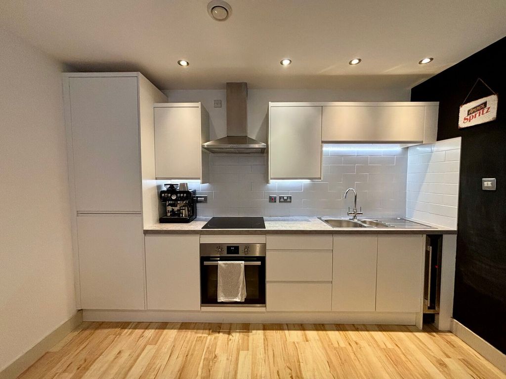 Property photo 3 of 16 Kitchen