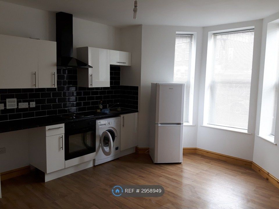 Property photo 3 of 12