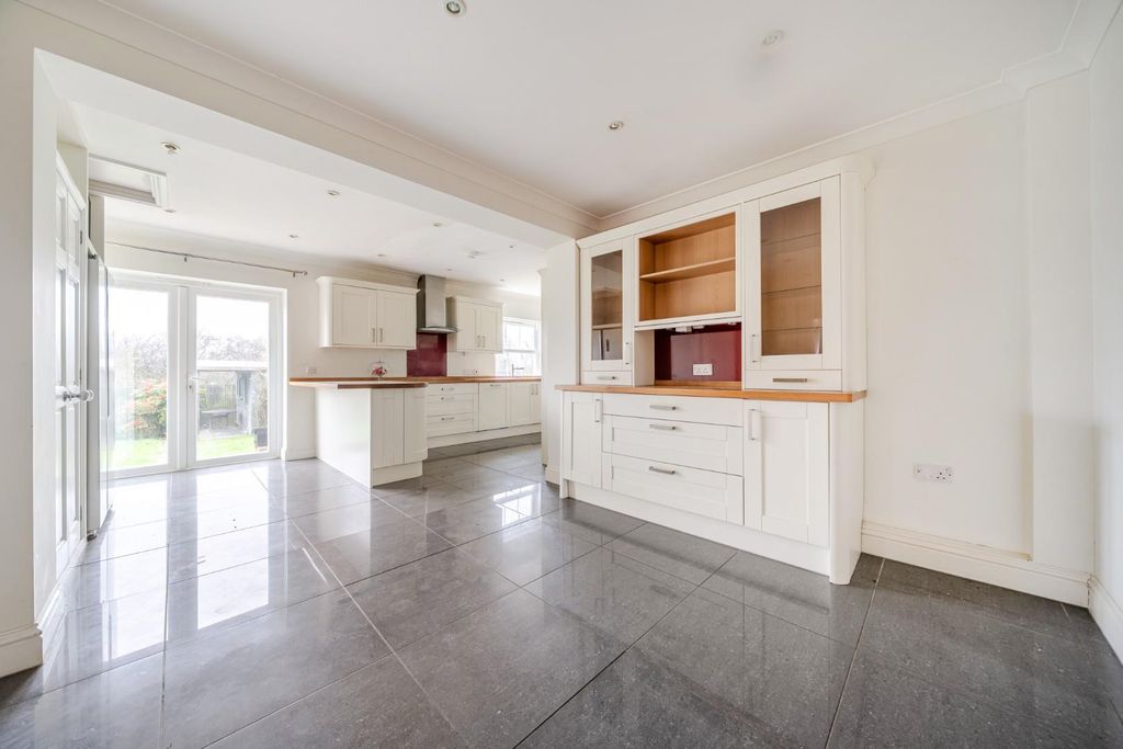 Property photo 3 of 20 1400208-2-69662B7744Cef.Jpg